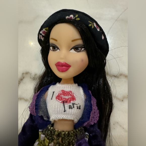Bratz Kumi 2022 reproduction - Picture 3 of 3